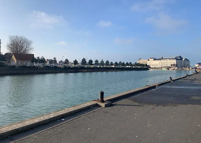 Hauteurs De Trouville - Studio Avec Terrasse Au Calme